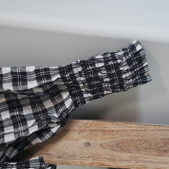 H&M Top - Picture 3 of 3